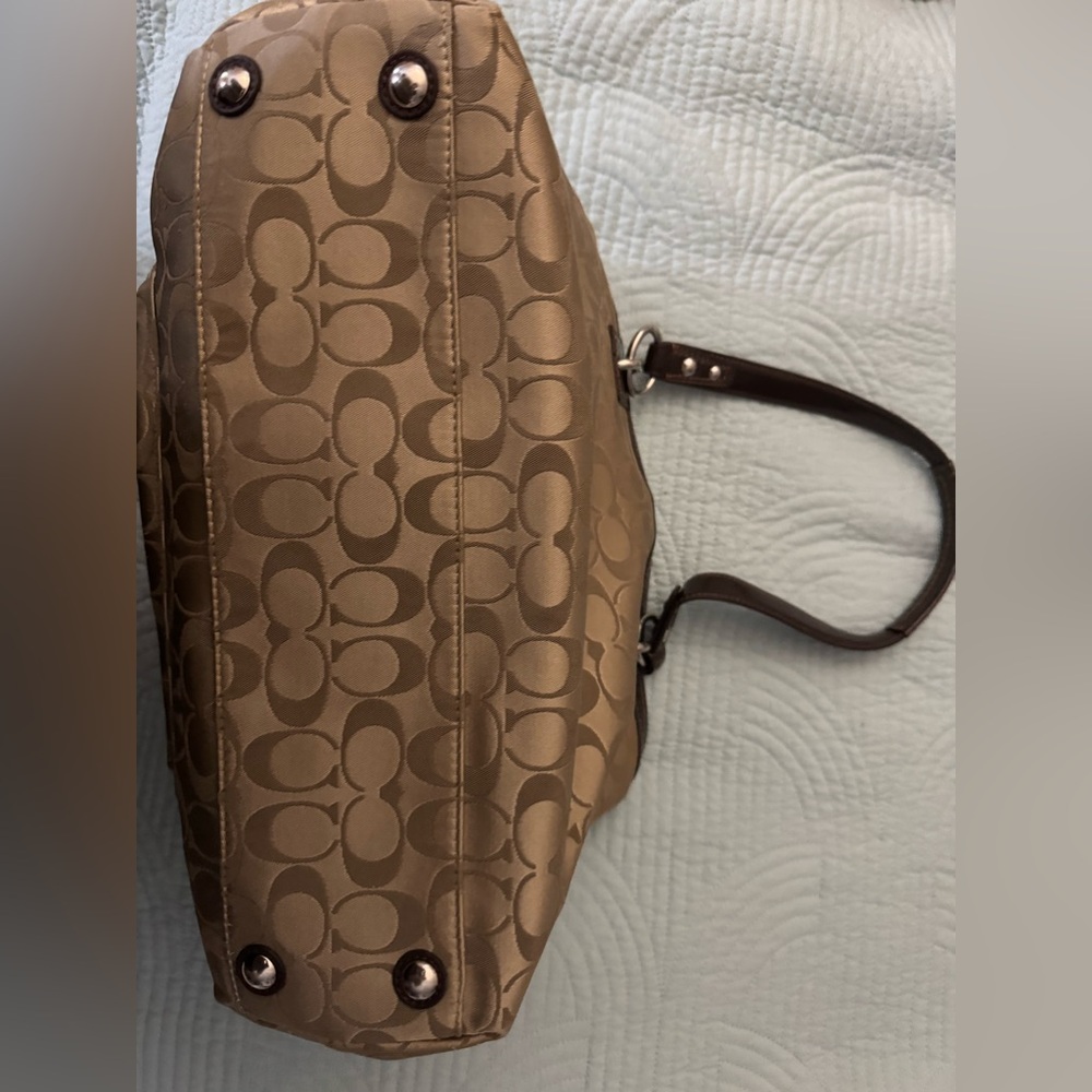 Coach Penelope Signature Satchel - Picture 4 of 6
